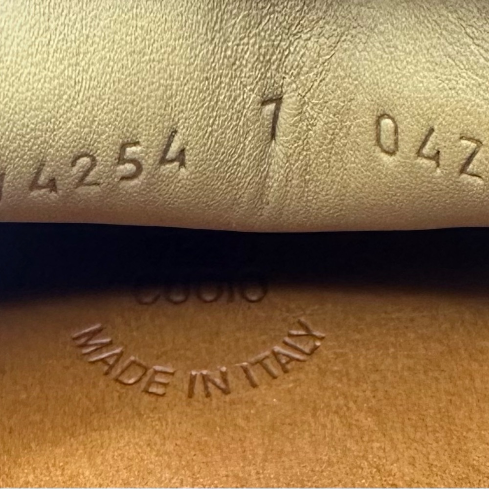 Gucci Men’s Horsebit Loafers - Picture 2 of 7